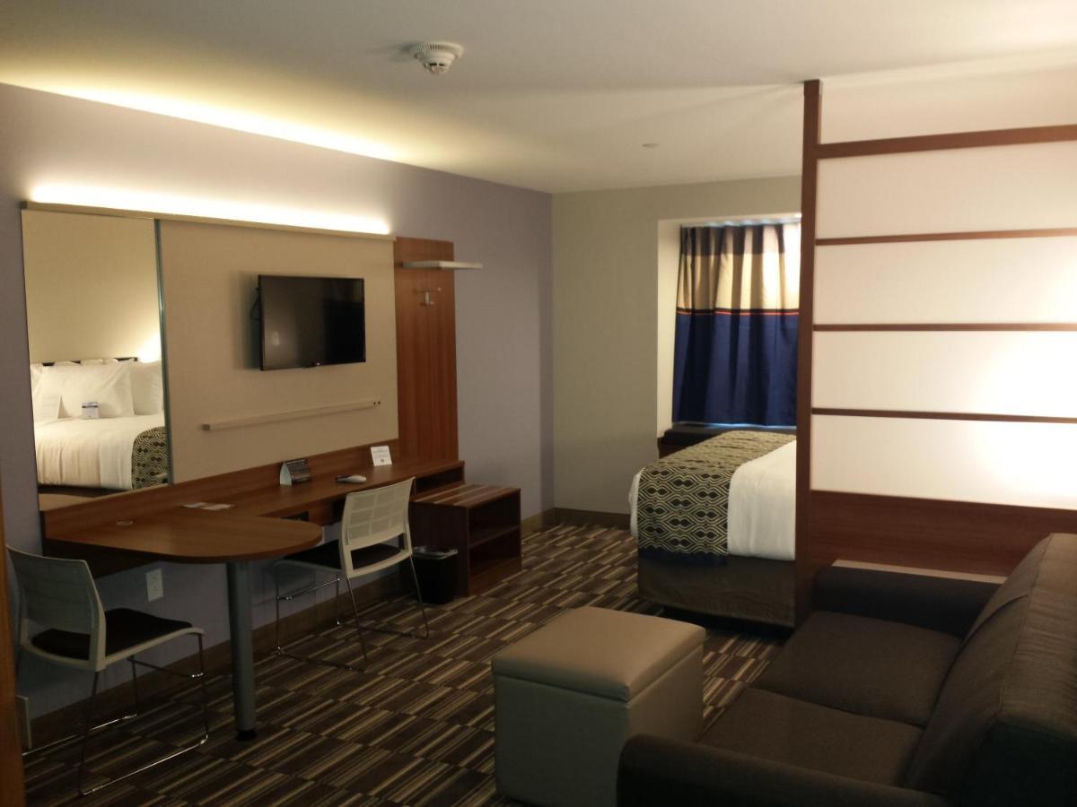 Microtel Inn & Suites By Wyndham Philadelphia Airport Ridley Park Стая снимка