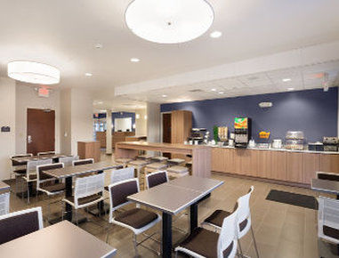 Microtel Inn & Suites By Wyndham Philadelphia Airport Ridley Park Екстериор снимка