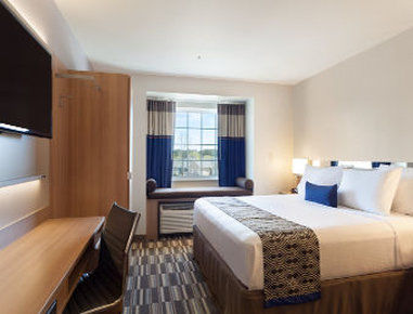 Microtel Inn & Suites By Wyndham Philadelphia Airport Ridley Park Екстериор снимка